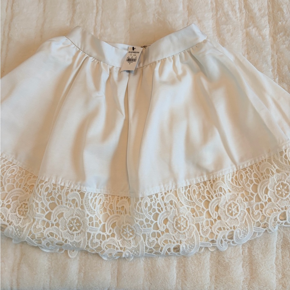 EXPRESS White Lace-Hem Skirt